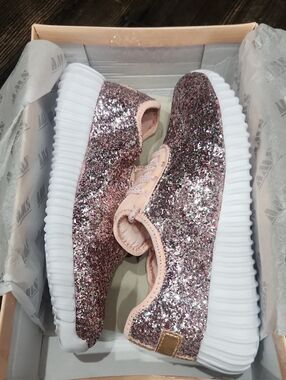 Dusty Rose Sparkle Tennies